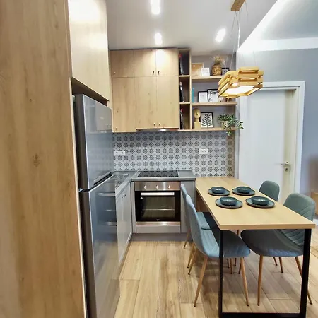 Free Parking Apartment *