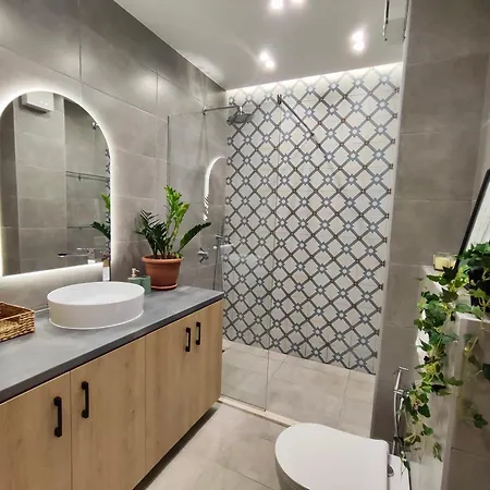 Free Parking Apartment Tirana