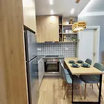 Free Parking Apartment *