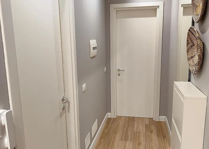 Free Parking * 티라나